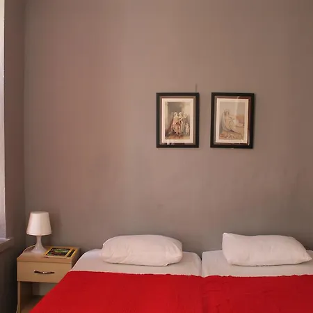 Hostel Eastwest *